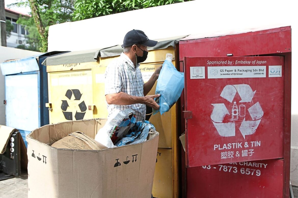 What are the techniques for using waste management in Gurgaon?