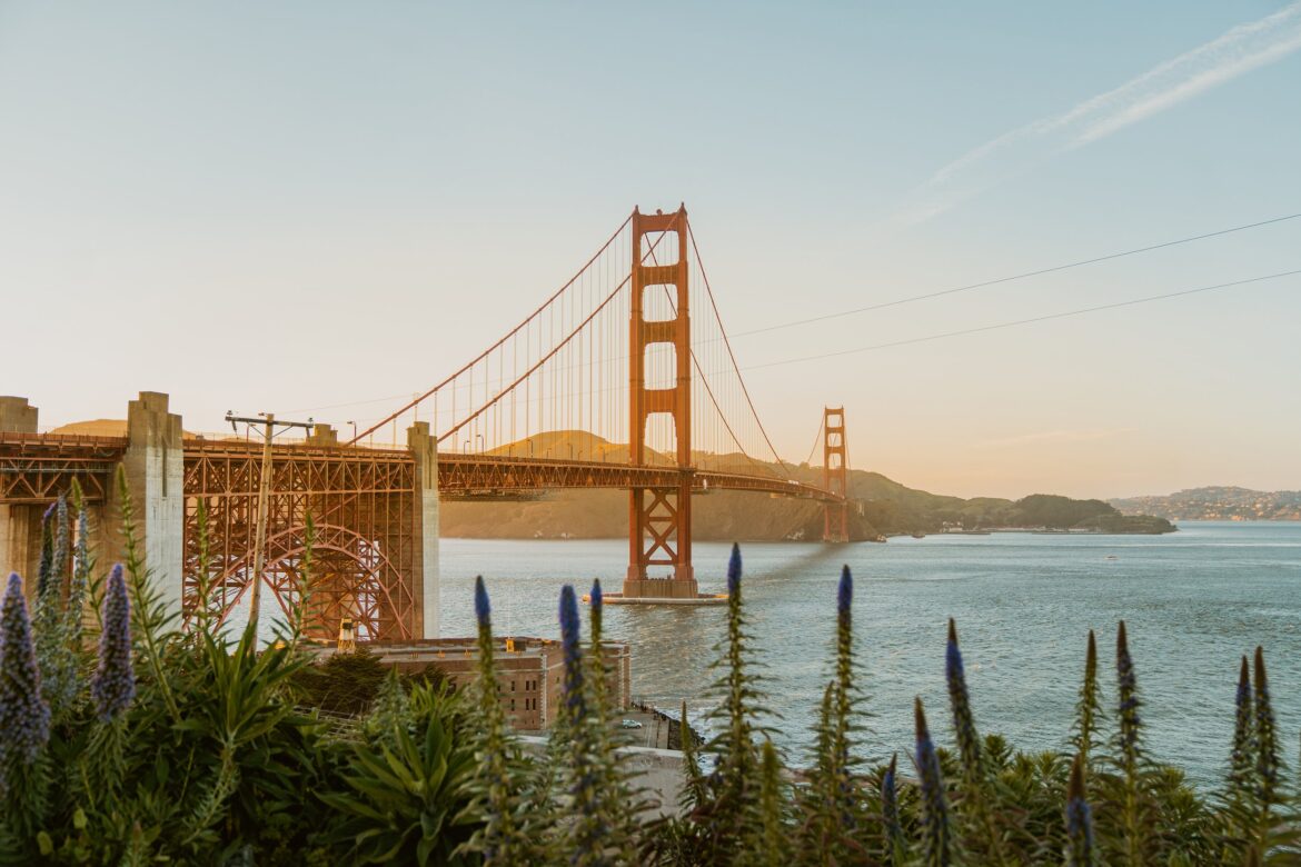 How far in advance can you book a round trip flight to San Francisco?