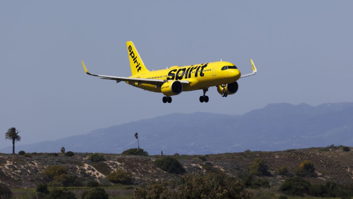 When to Book Spirit Flights to Florida for the Best Deals