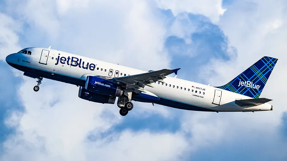 Flying JetBlue Airlines: The Best Way to Start Your Vacation